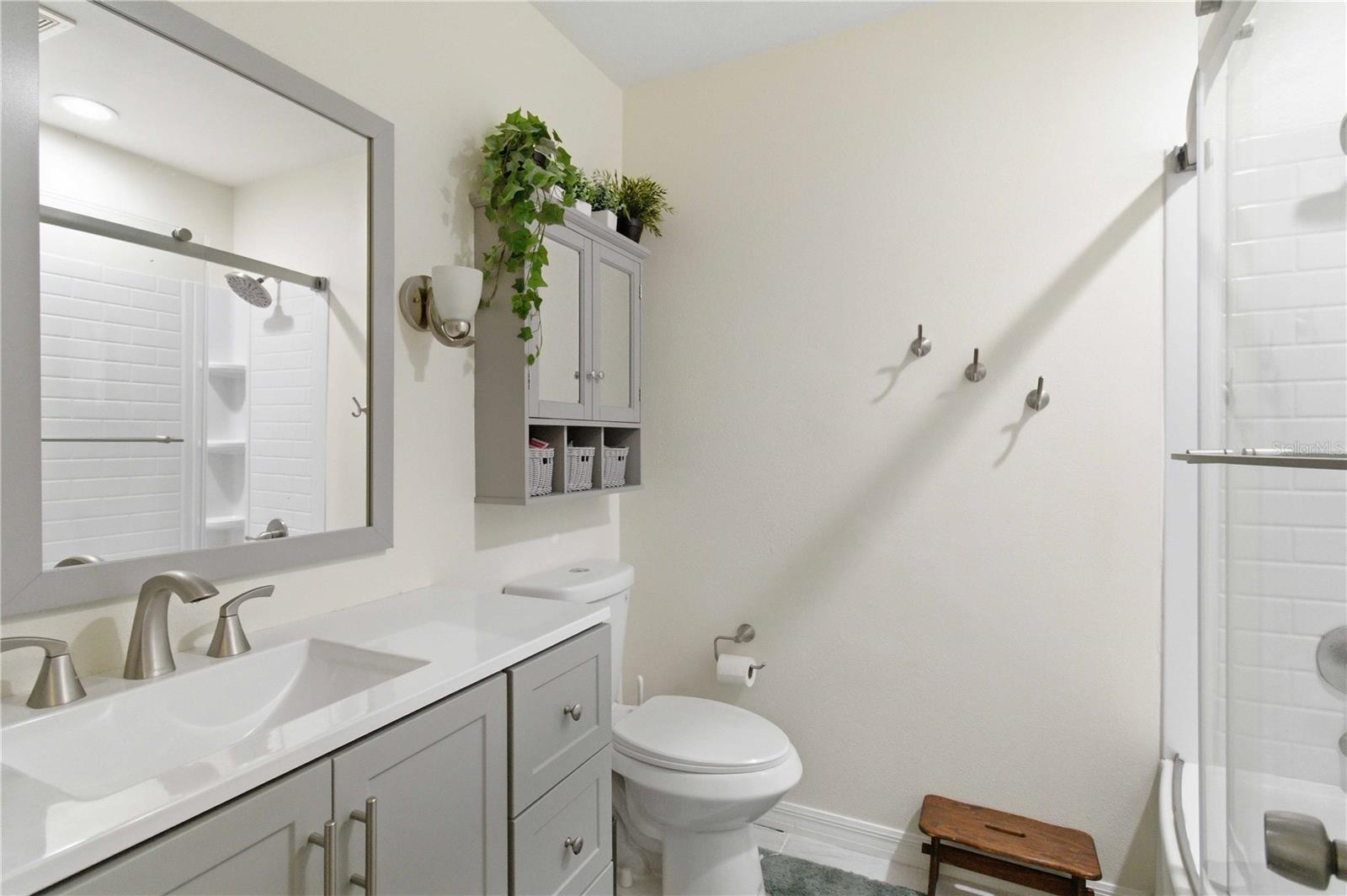 Image 14 of 27 For 536 43rd Street Boulevard W