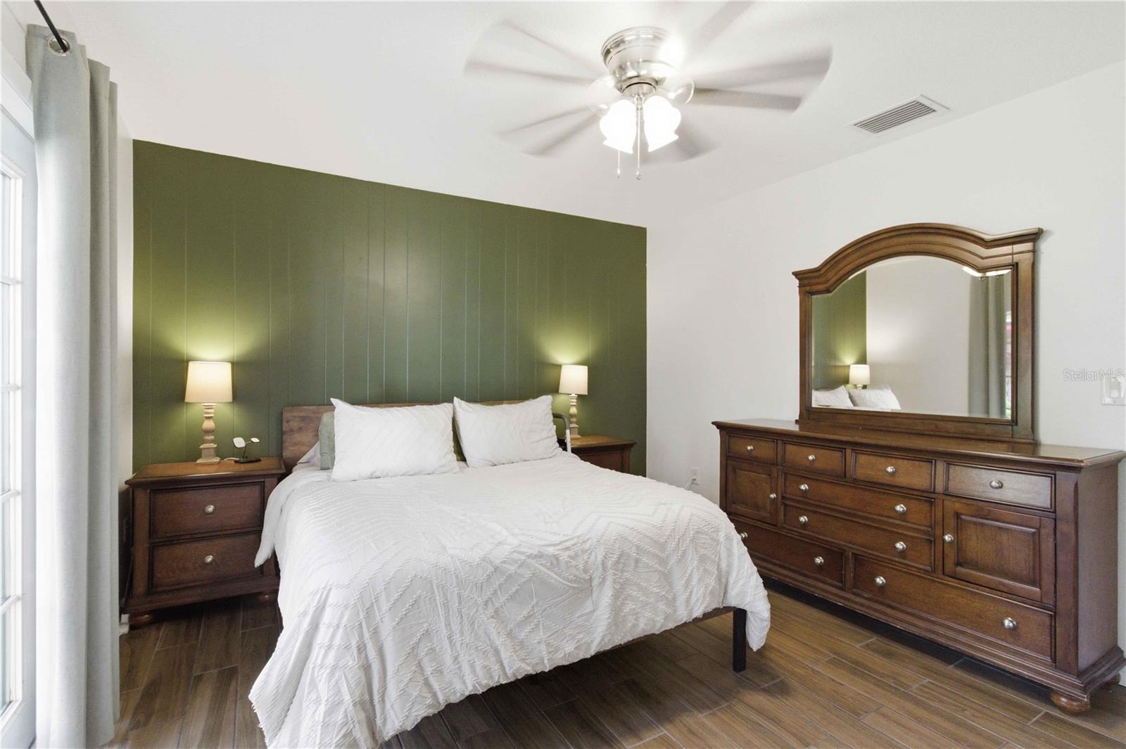 Image 20 of 27 For 536 43rd Street Boulevard W