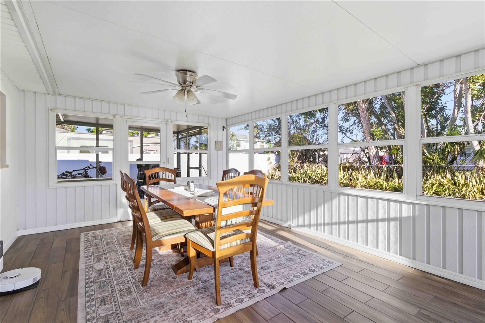 Image 8 of 27 For 536 43rd Street Boulevard W