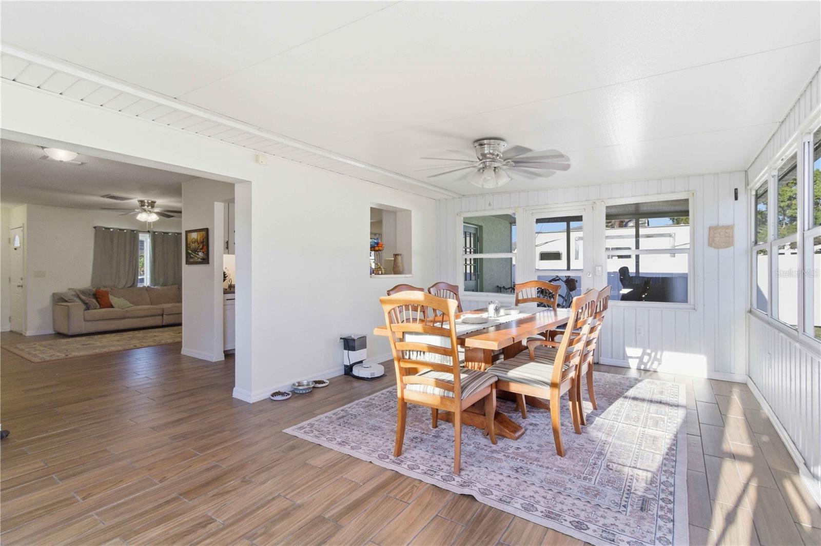 Image 9 of 27 For 536 43rd Street Boulevard W