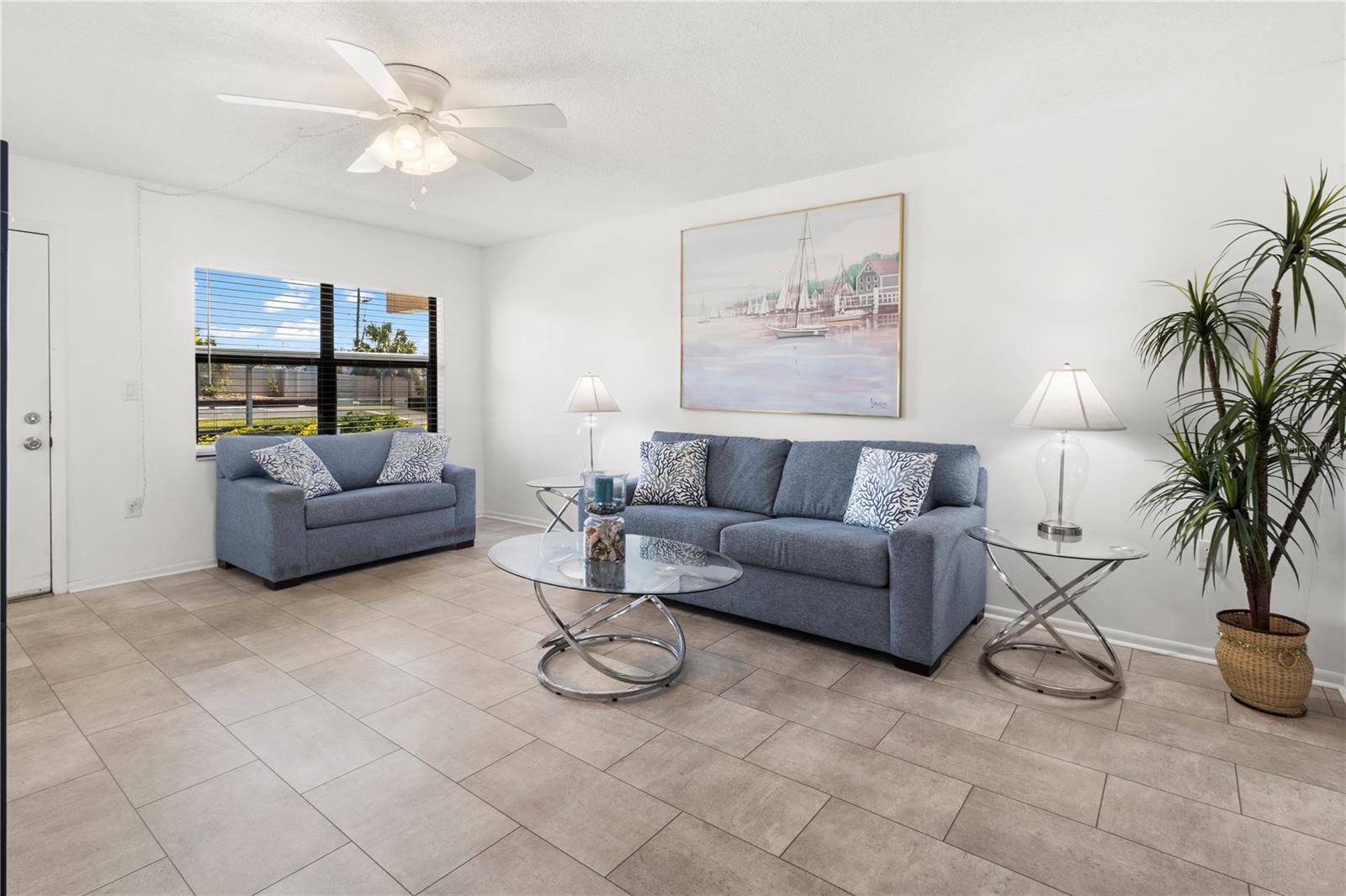 Image 17 of 65 For 305 30th Avenue W A110