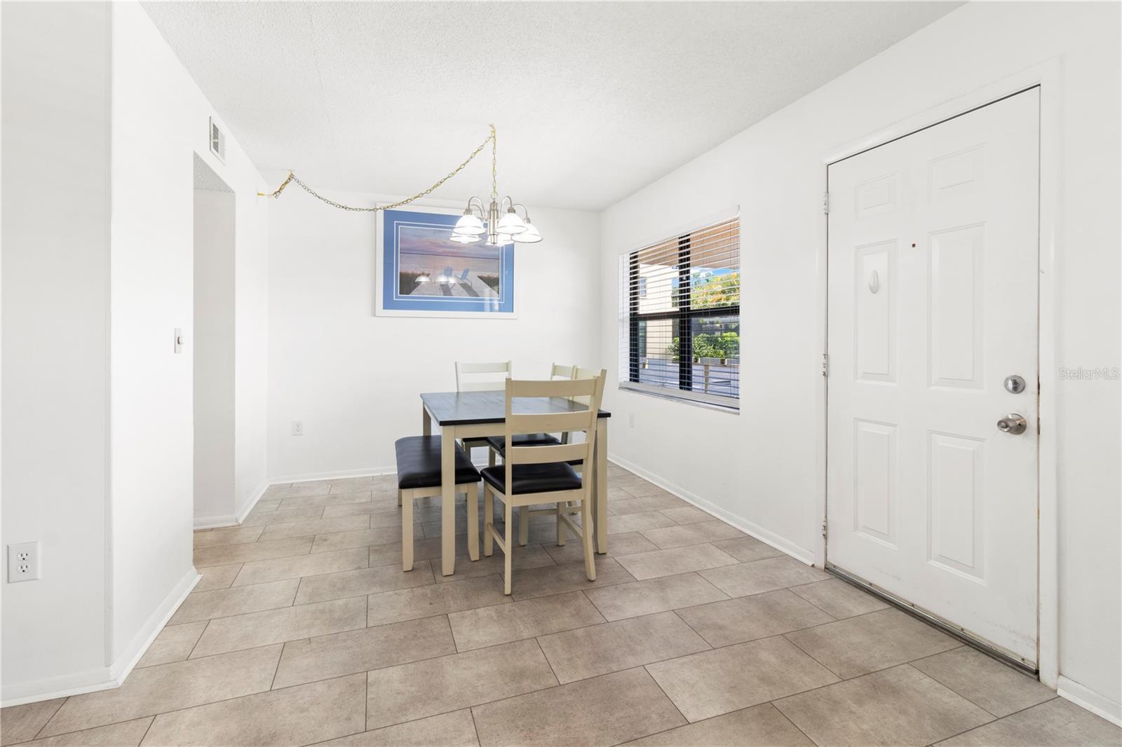 Image 18 of 65 For 305 30th Avenue W A110