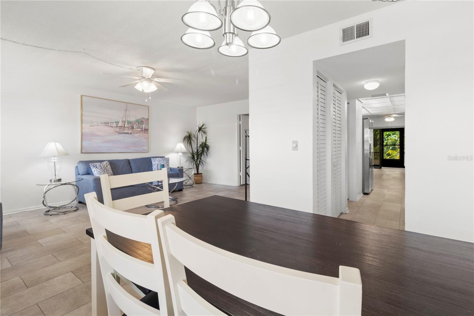 Image 20 of 65 For 305 30th Avenue W A110