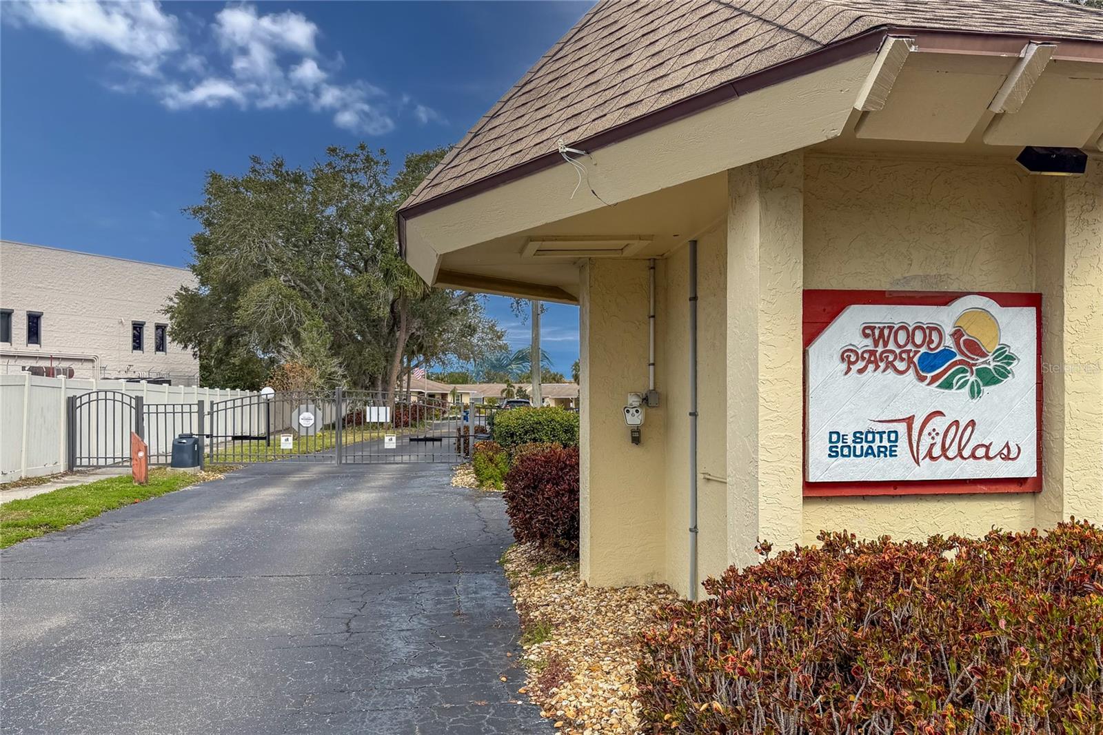 Image 45 of 65 For 305 30th Avenue W A110