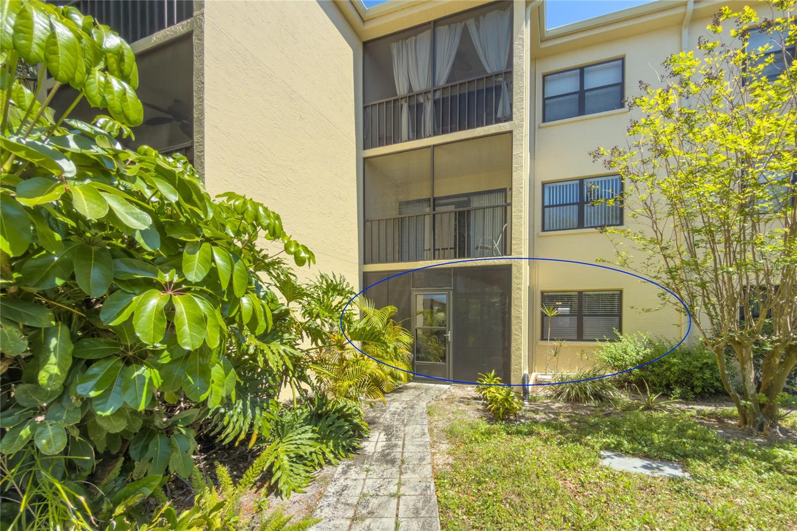 Image 6 of 65 For 305 30th Avenue W A110