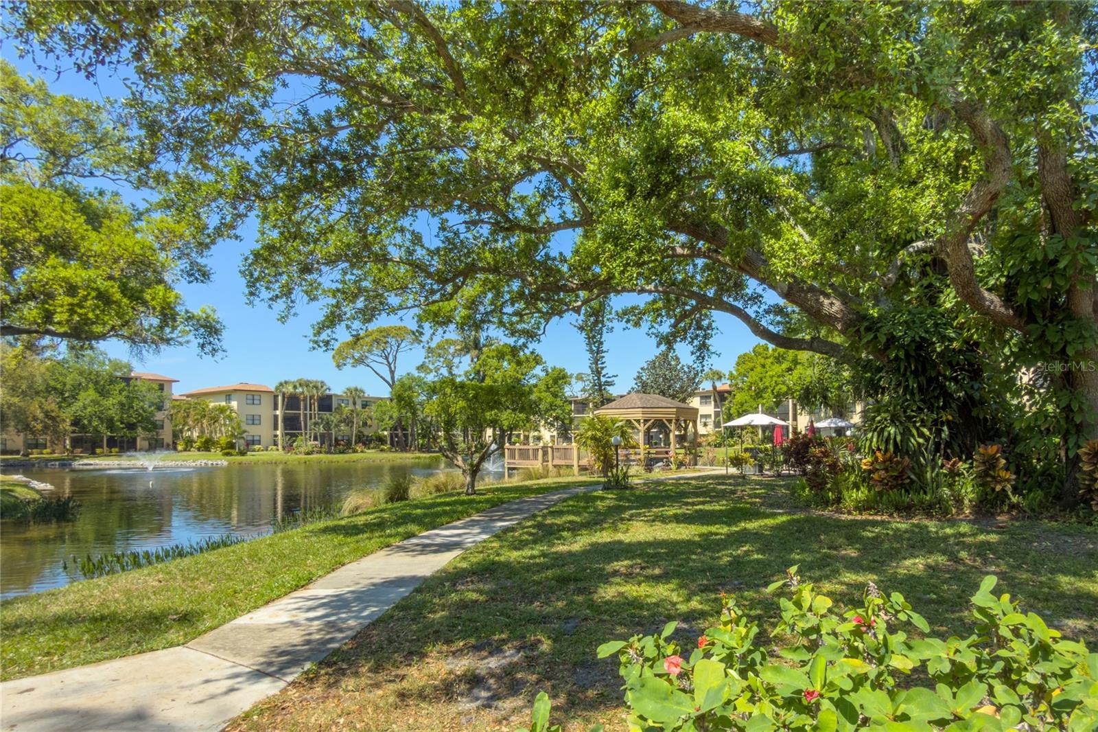 Image 8 of 65 For 305 30th Avenue W A110