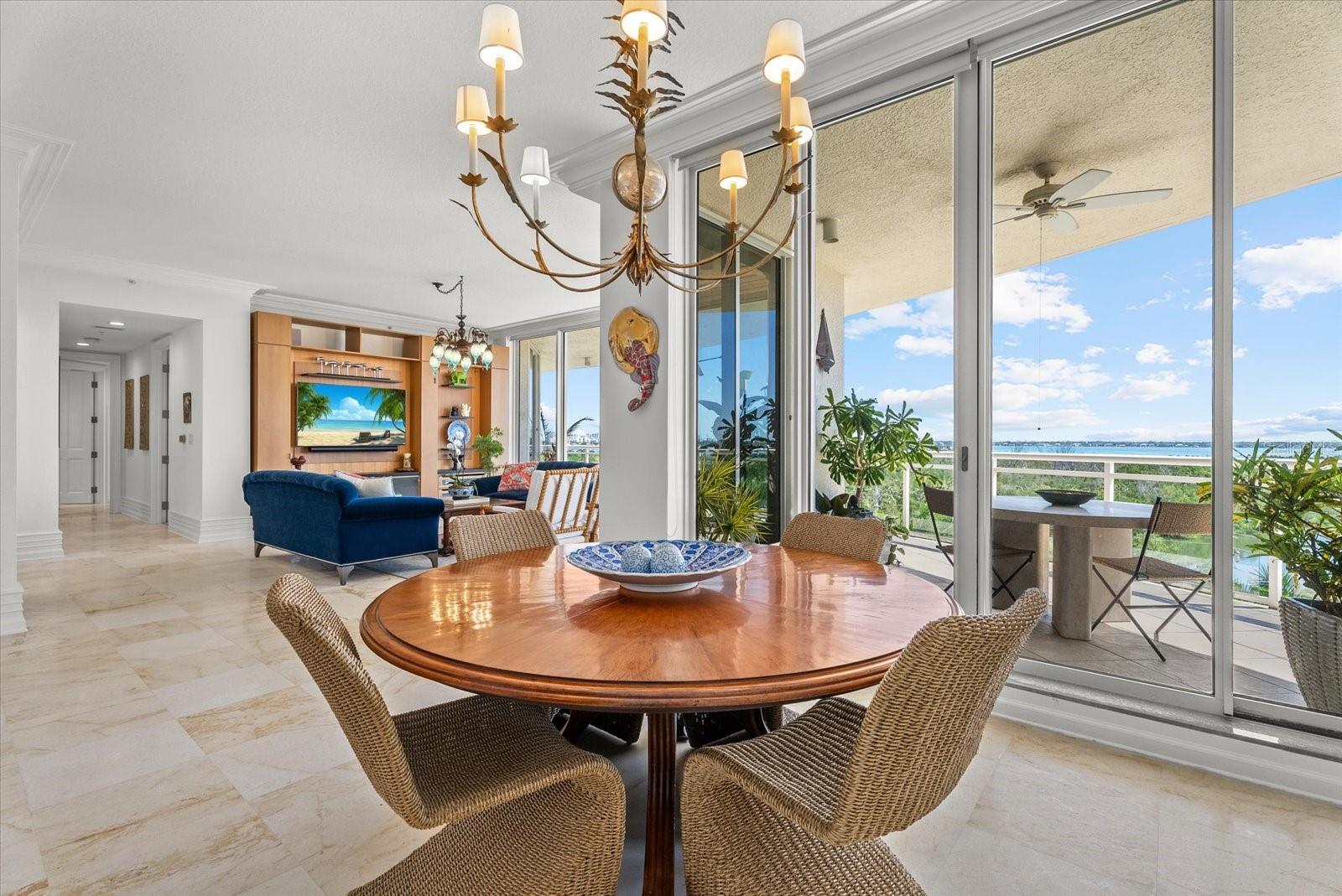 Listing photo id 9 for 1300 Benjamin Franklin Drive 501