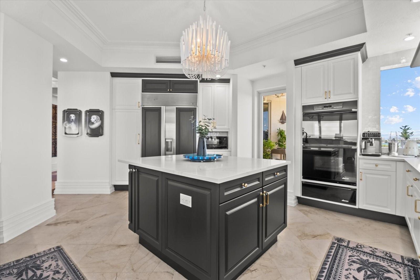 Listing photo id 16 for 1300 Benjamin Franklin Drive 501