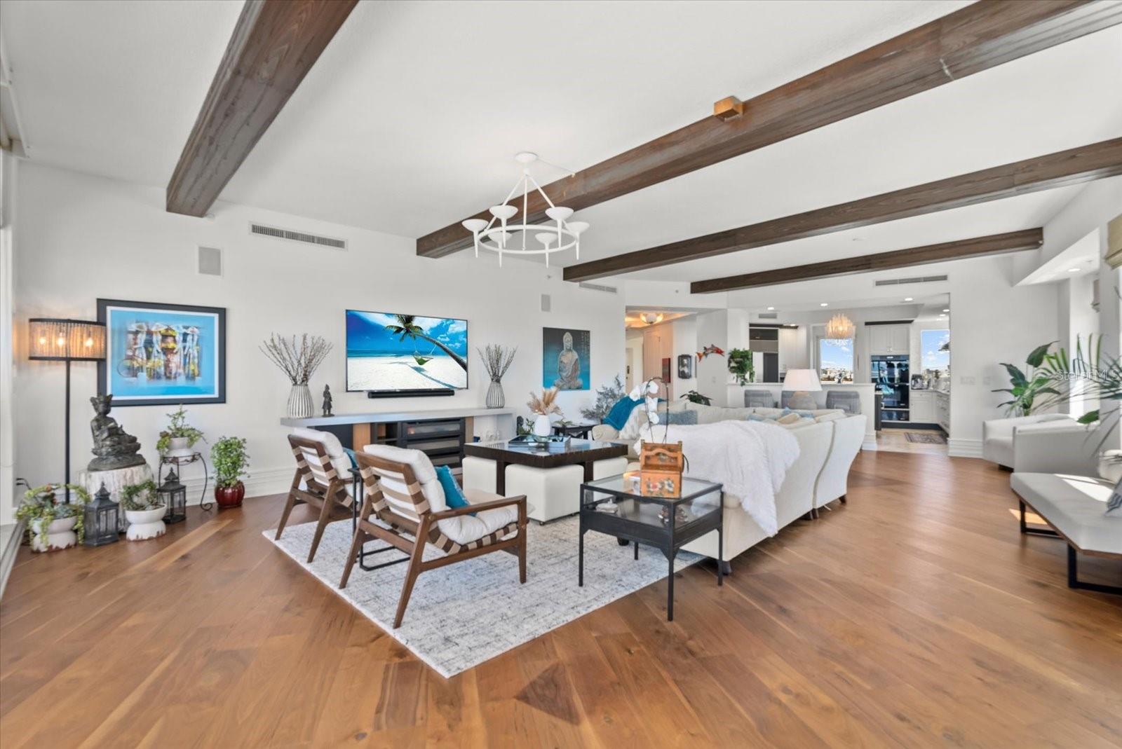 Listing photo id 23 for 1300 Benjamin Franklin Drive 501