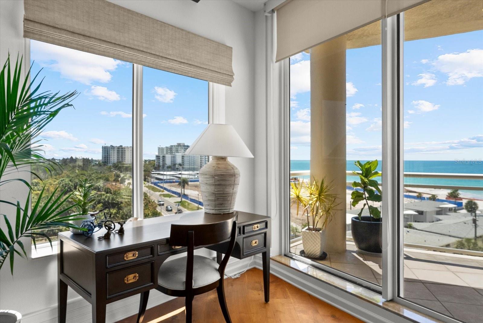 Listing photo id 27 for 1300 Benjamin Franklin Drive 501