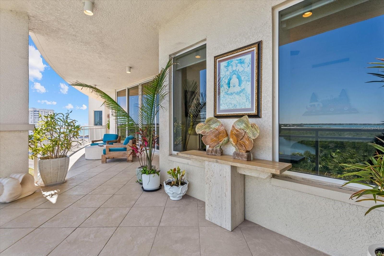 Listing photo id 33 for 1300 Benjamin Franklin Drive 501