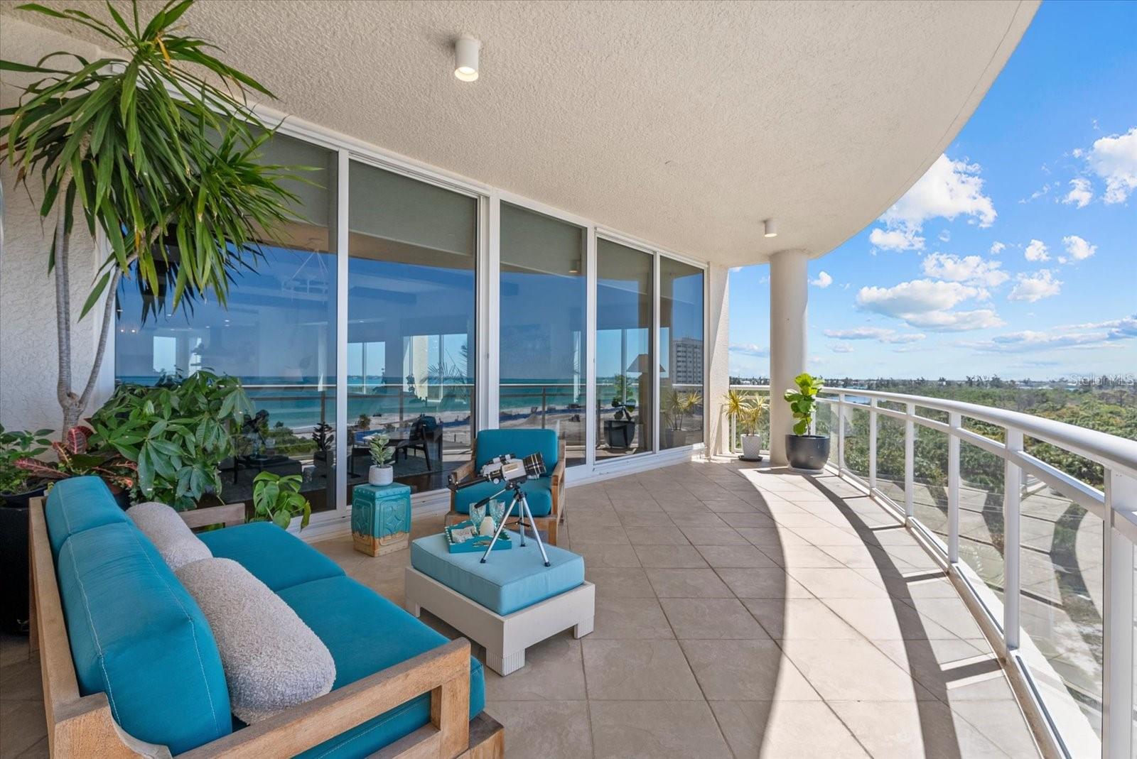 Listing photo id 42 for 1300 Benjamin Franklin Drive 501