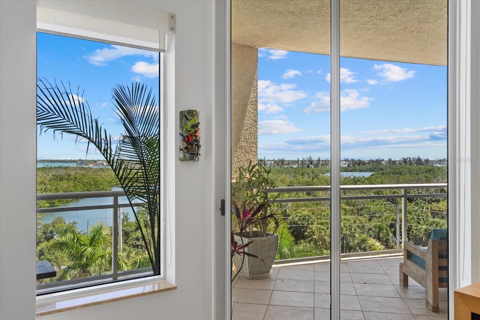 Listing photo id 48 for 1300 Benjamin Franklin Drive 501