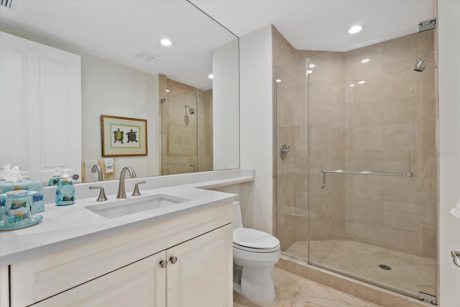 Listing photo id 49 for 1300 Benjamin Franklin Drive 501