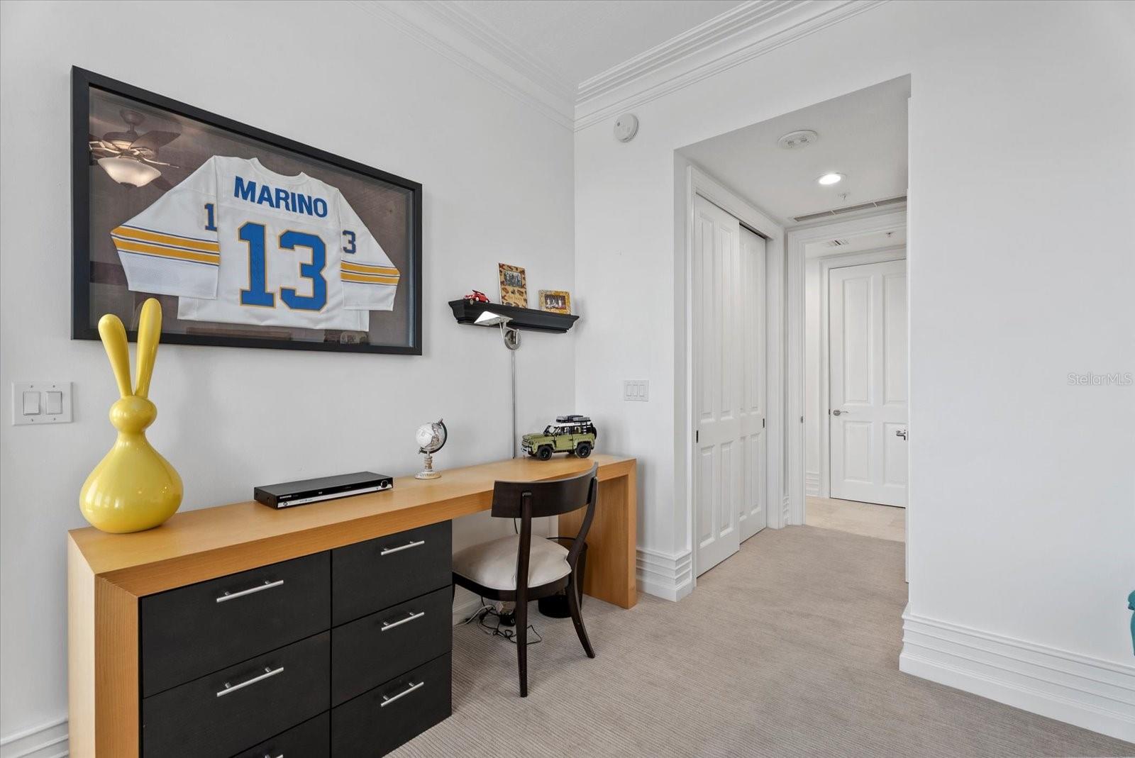 Listing photo id 59 for 1300 Benjamin Franklin Drive 501