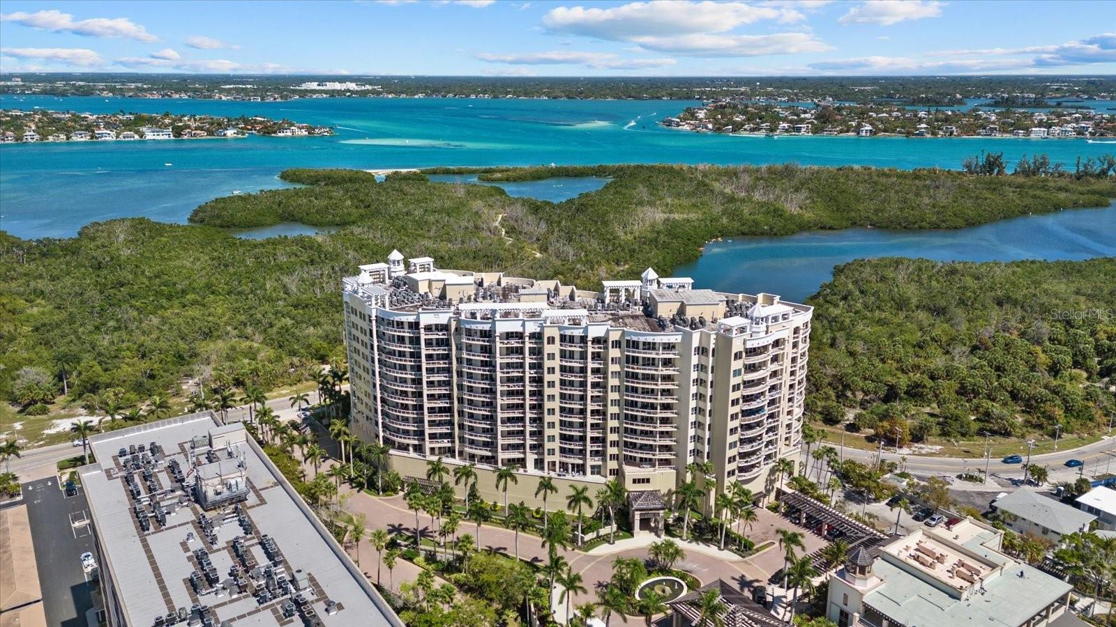 Listing photo id 65 for 1300 Benjamin Franklin Drive 501