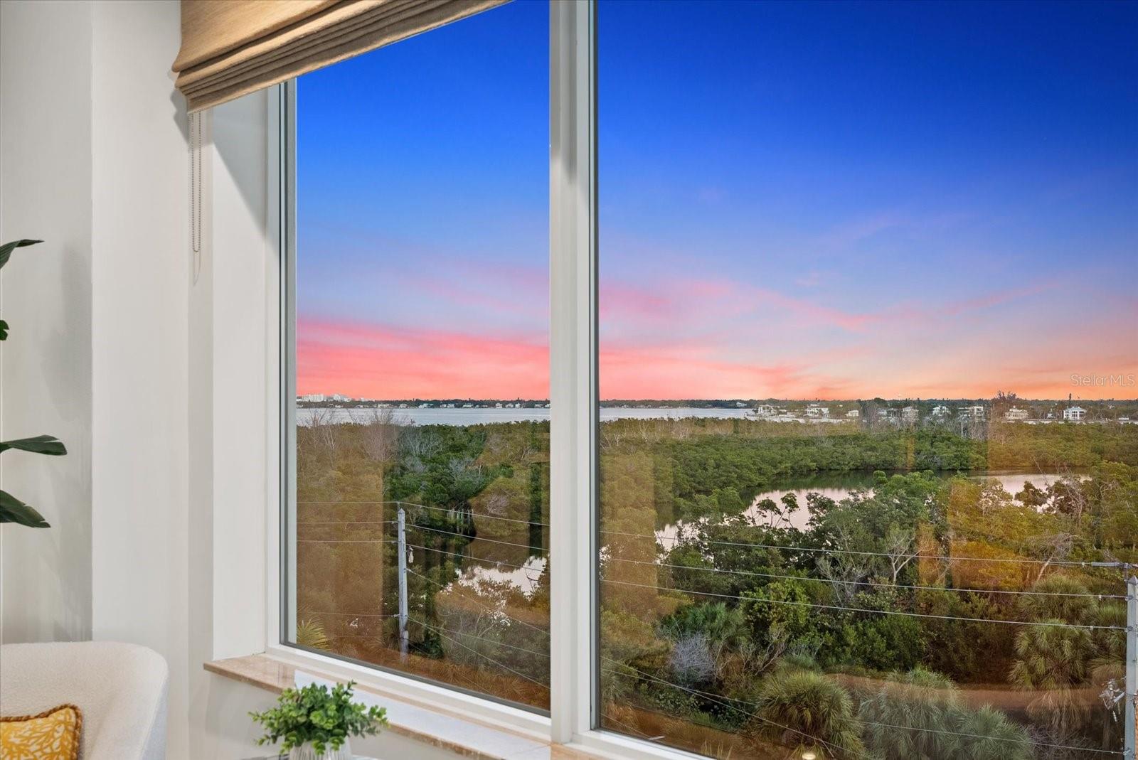 Listing photo id 89 for 1300 Benjamin Franklin Drive 501