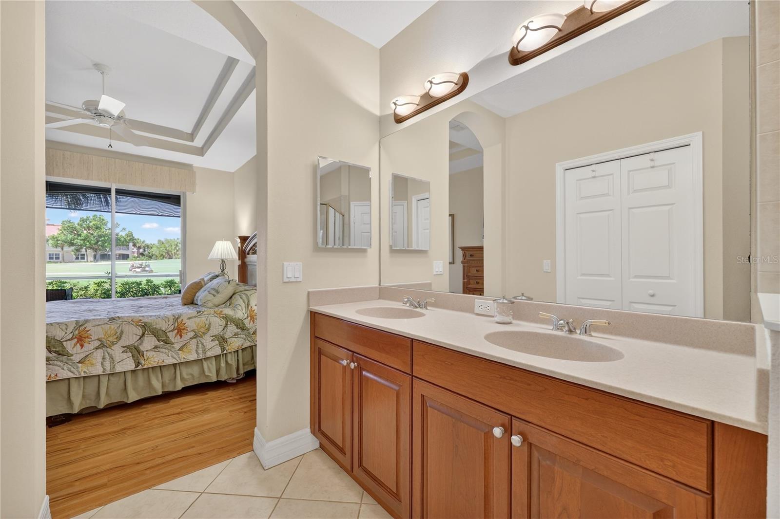 Image 11 of 59 For 926 River Basin Court 101