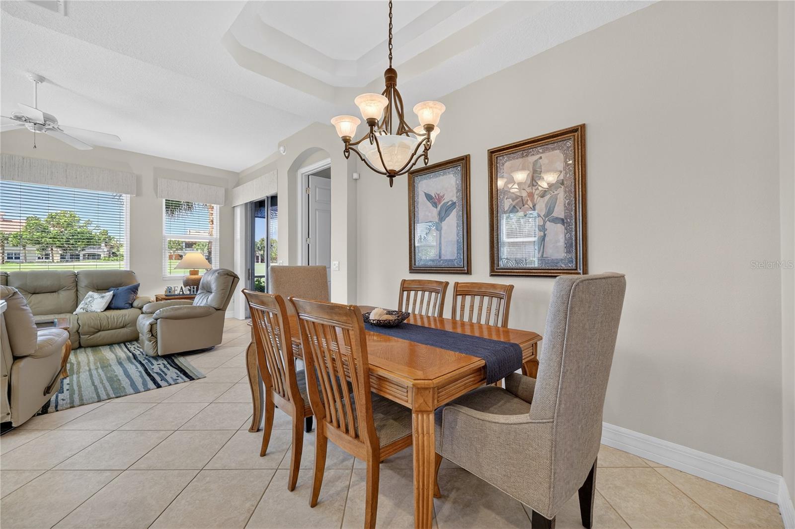 Image 18 of 59 For 926 River Basin Court 101