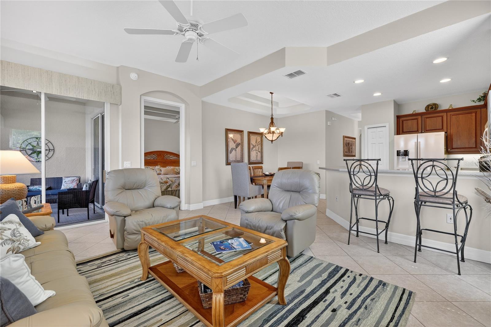 Image 25 of 59 For 926 River Basin Court 101