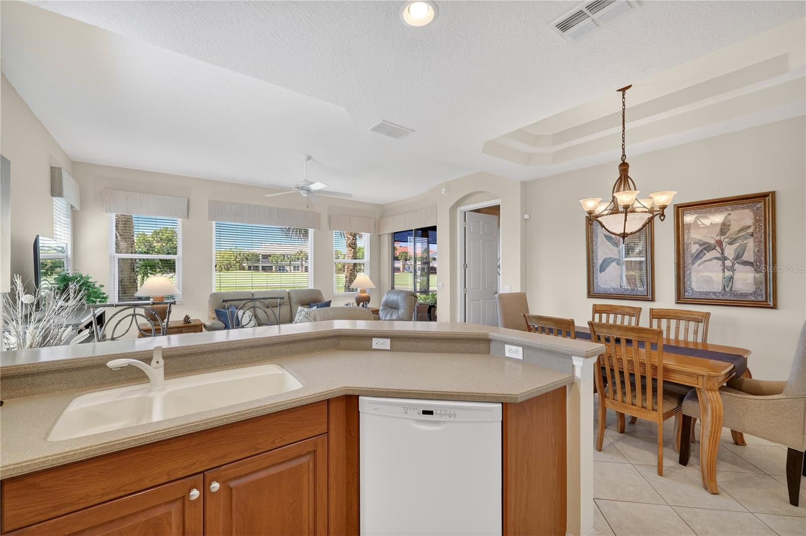 Image 30 of 59 For 926 River Basin Court 101