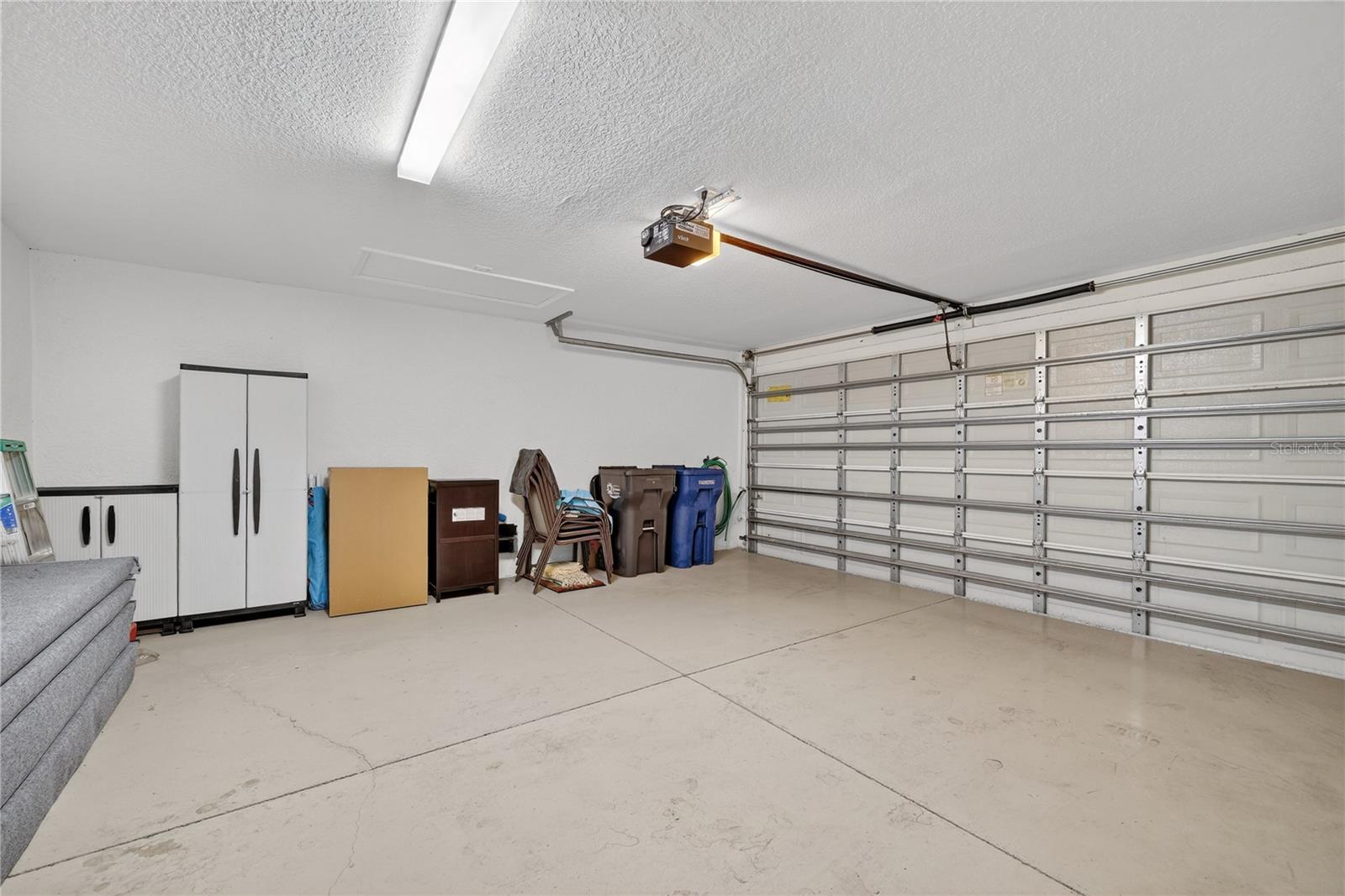 Image 35 of 59 For 926 River Basin Court 101