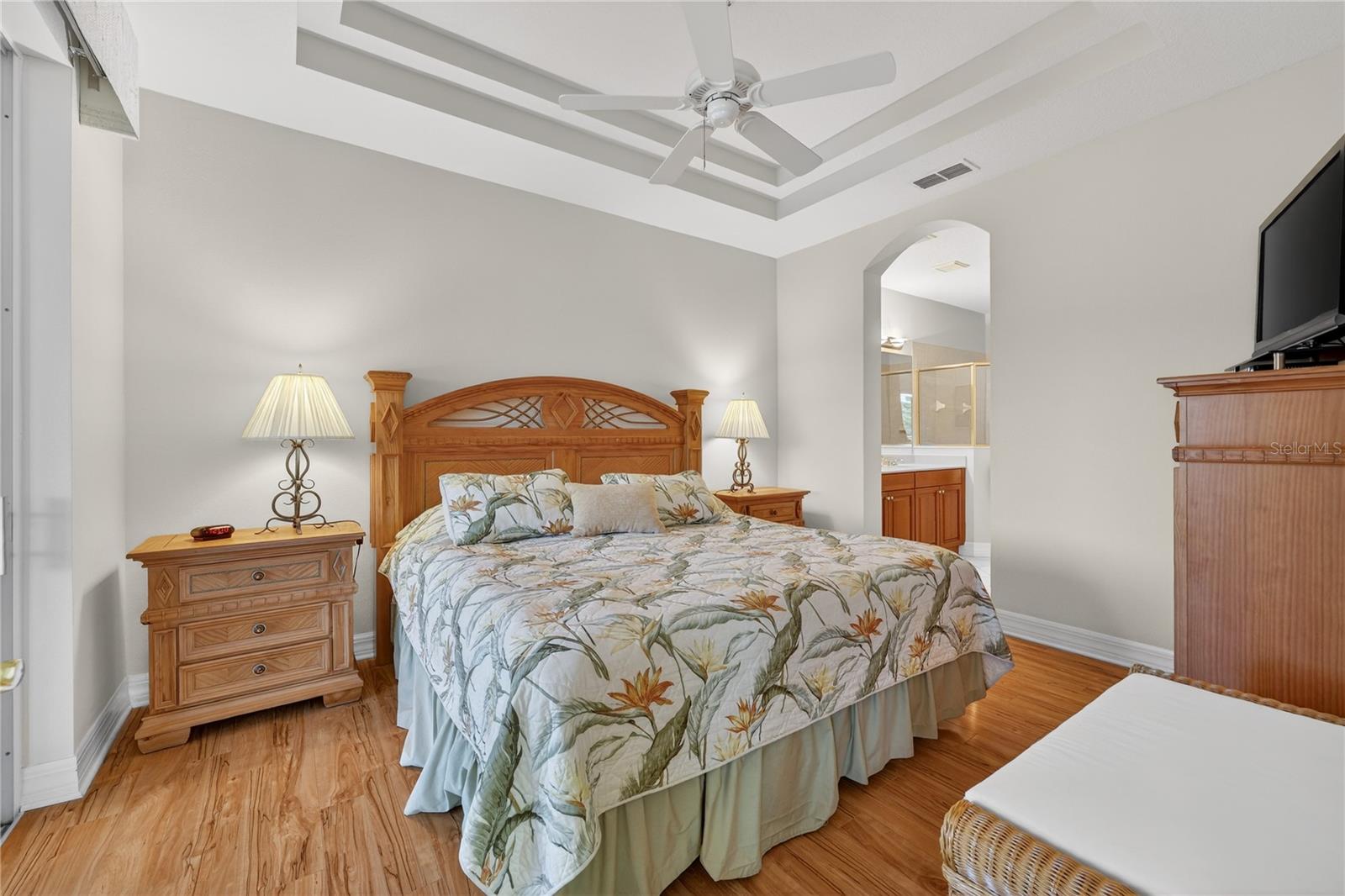 Image 4 of 59 For 926 River Basin Court 101