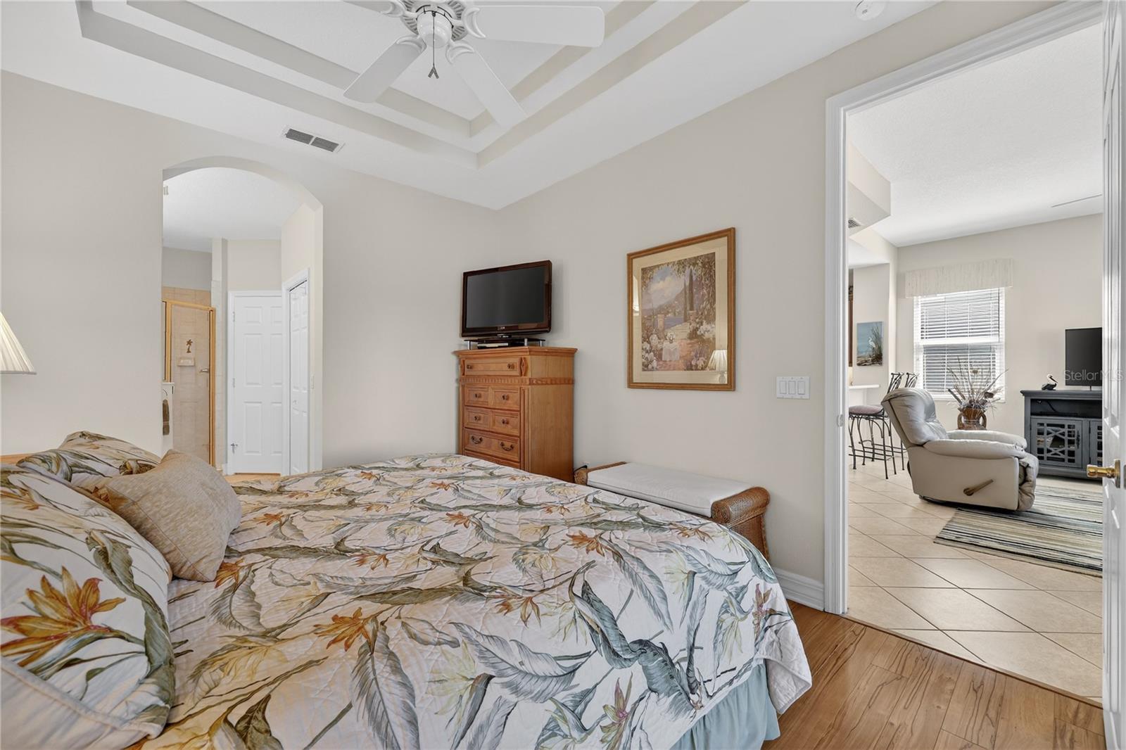 Image 5 of 59 For 926 River Basin Court 101