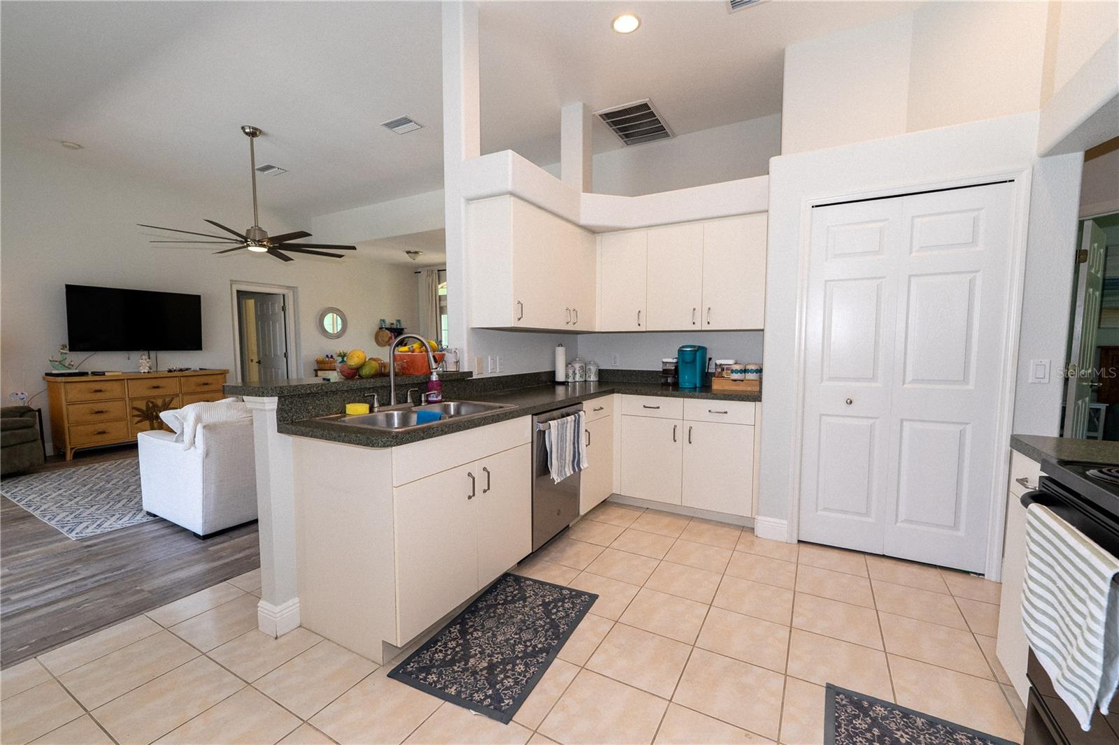 Image 11 of 20 For 206 Mariner Lane