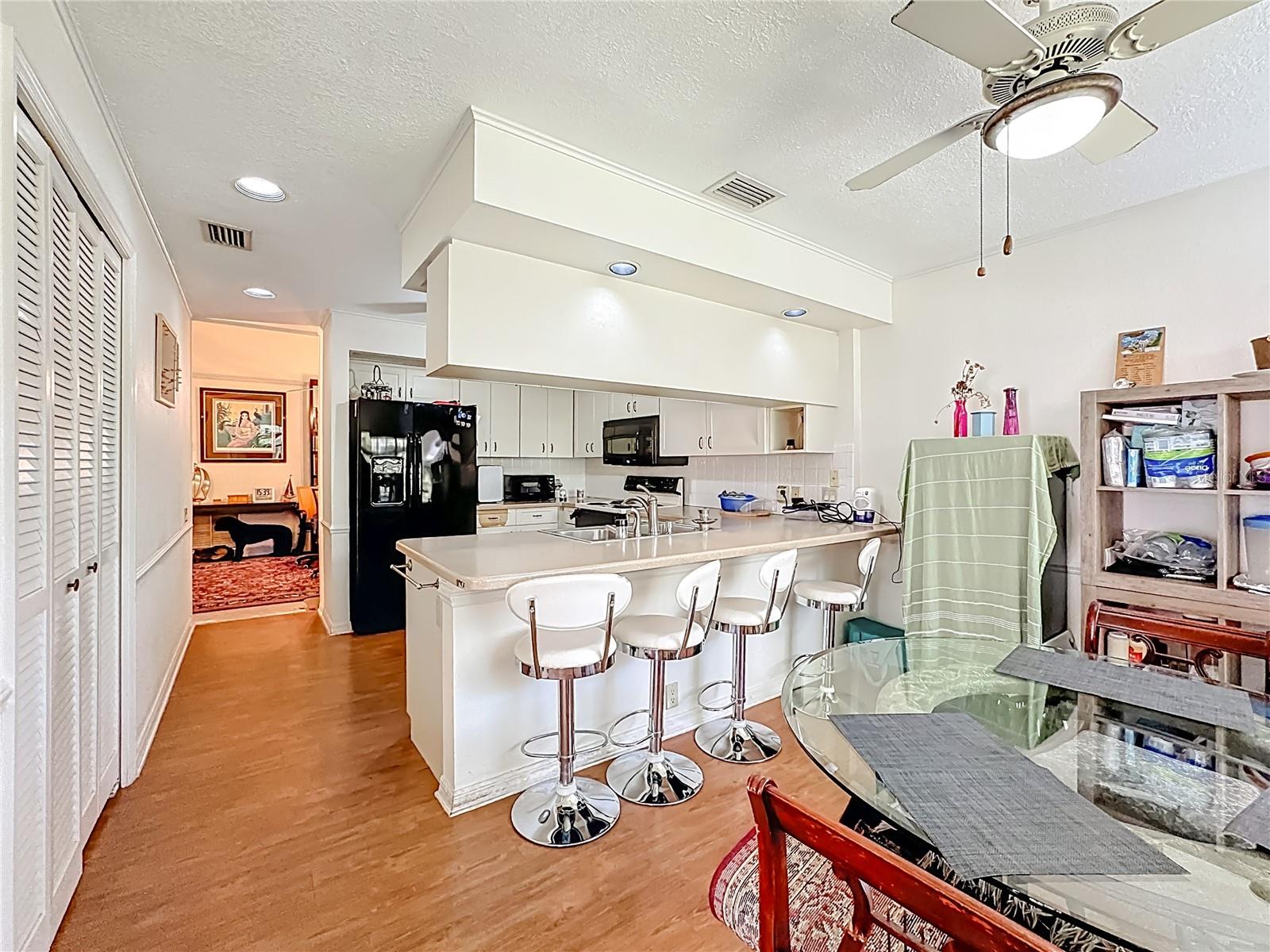 Image 20 of 32 For 7792 Fairway Woods Drive 1206