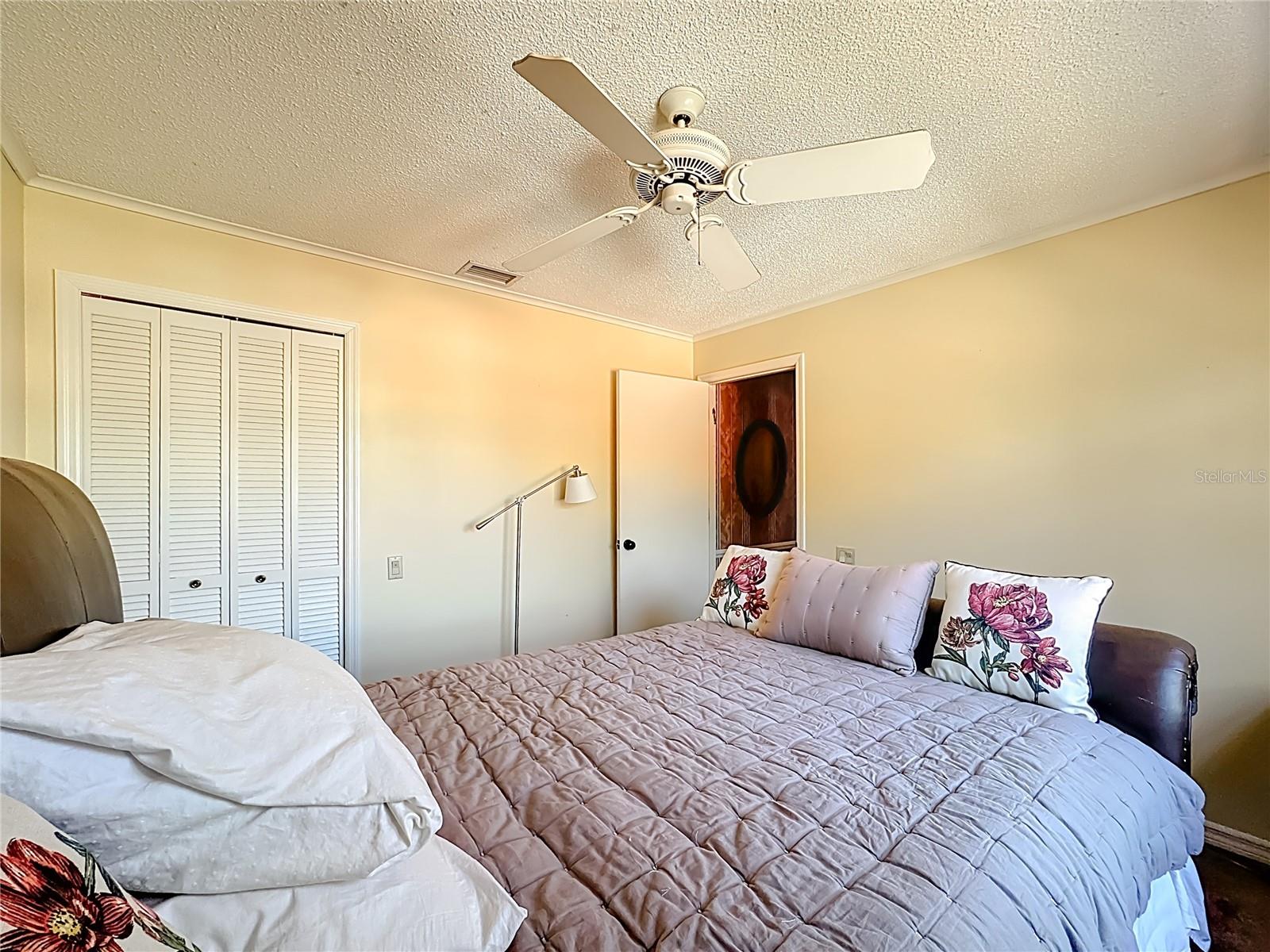 Image 26 of 32 For 7792 Fairway Woods Drive 1206