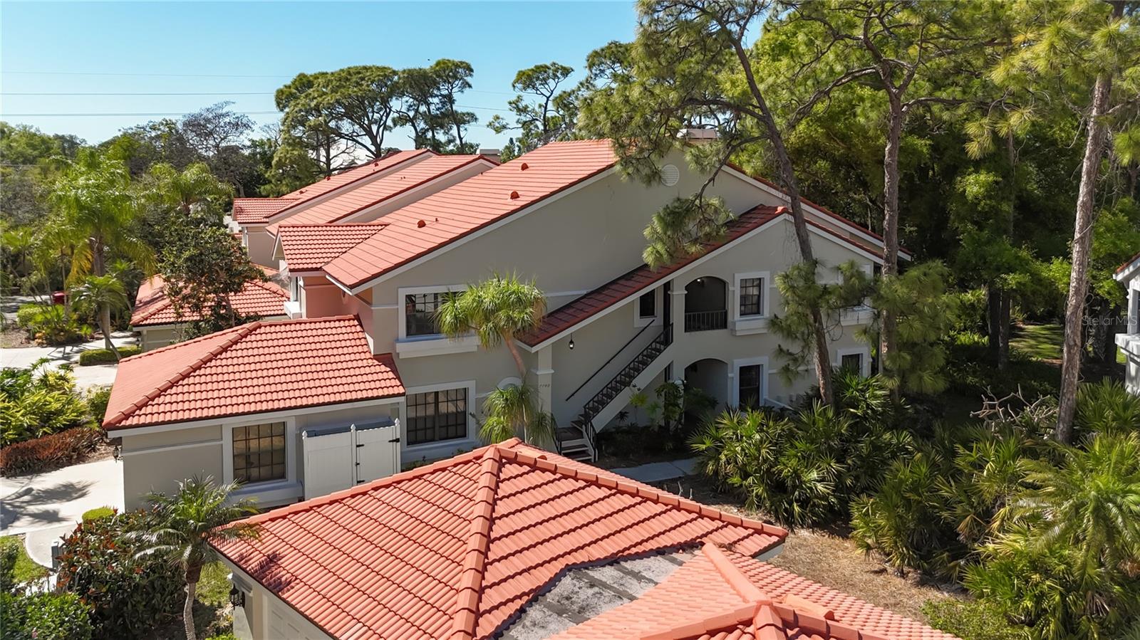 Image 4 of 32 For 7792 Fairway Woods Drive 1206