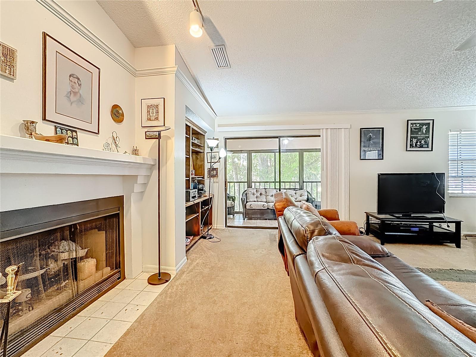 Image 9 of 32 For 7792 Fairway Woods Drive 1206