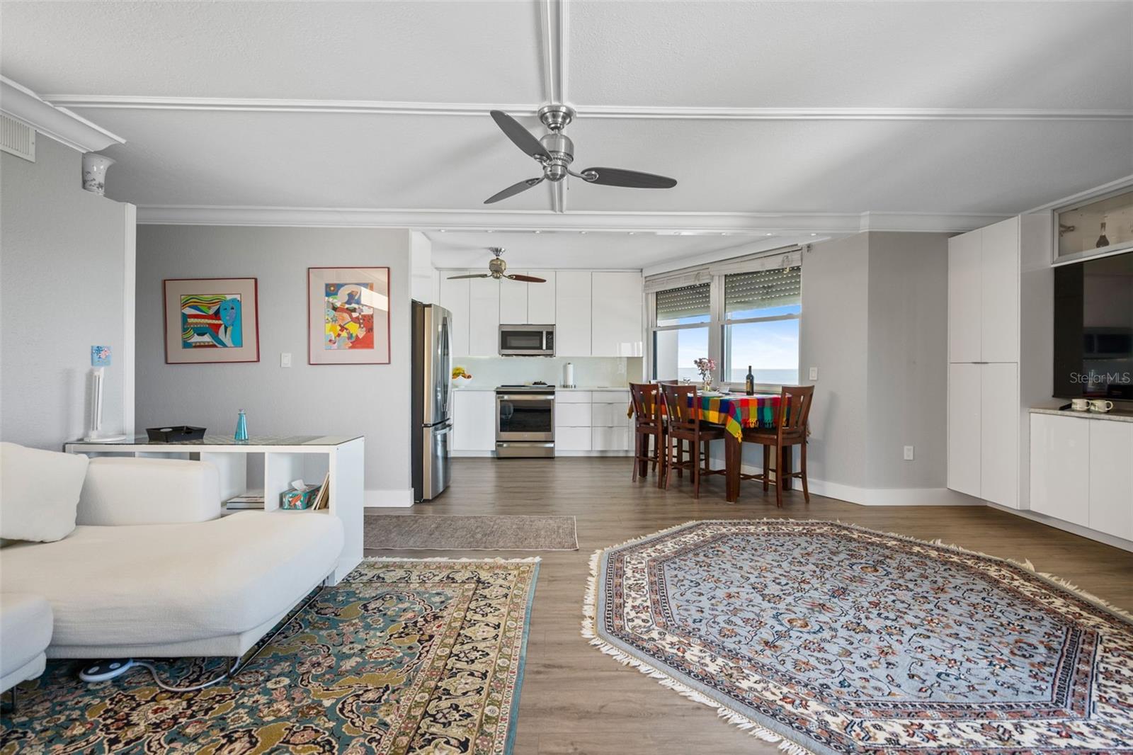 Image 10 of 32 For 1050 Longboat Club Road 506