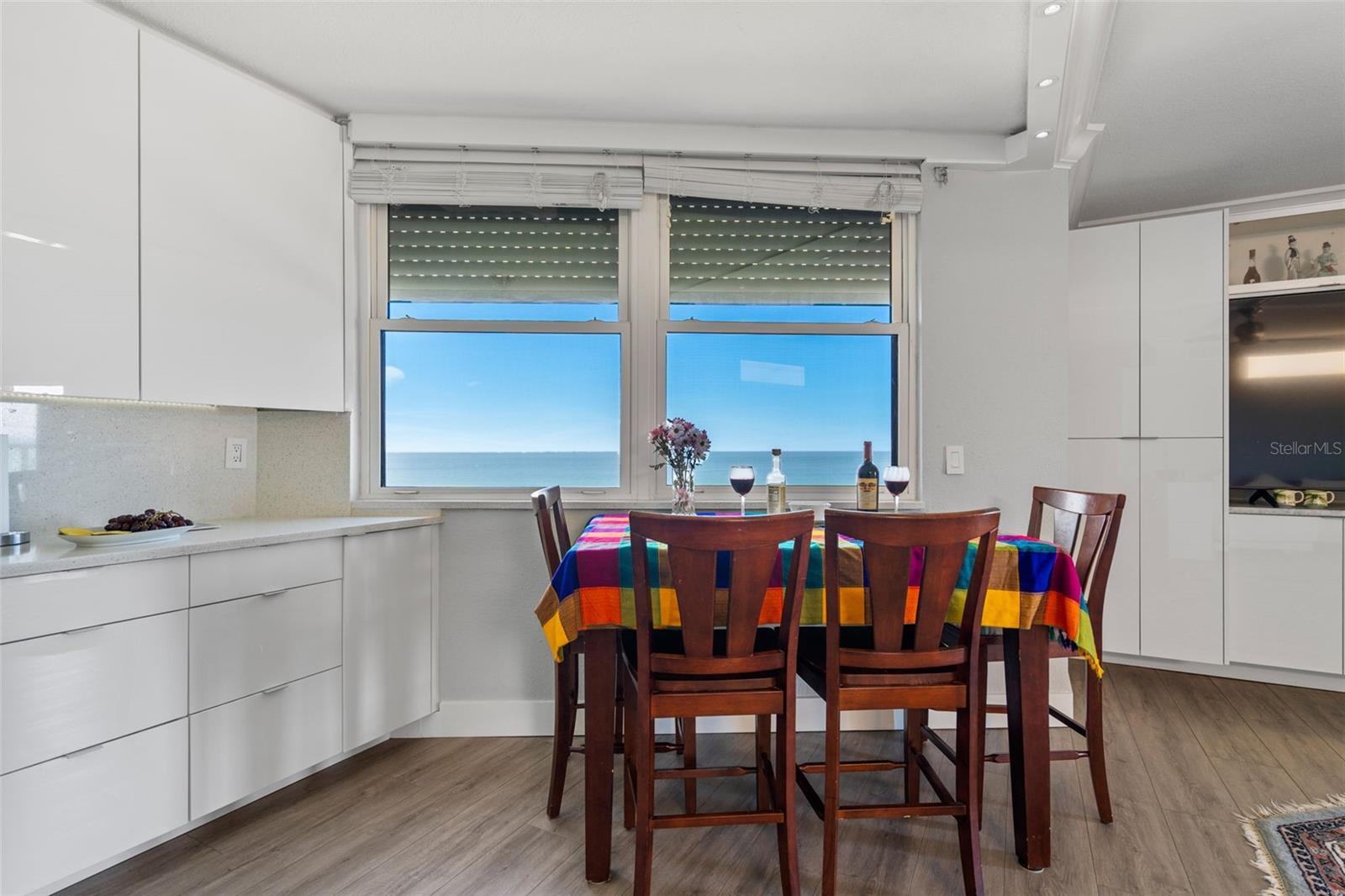 Image 14 of 32 For 1050 Longboat Club Road 506