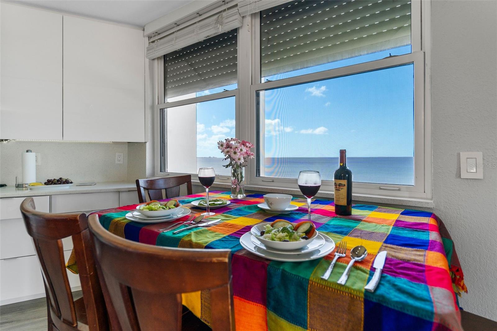 Image 15 of 32 For 1050 Longboat Club Road 506