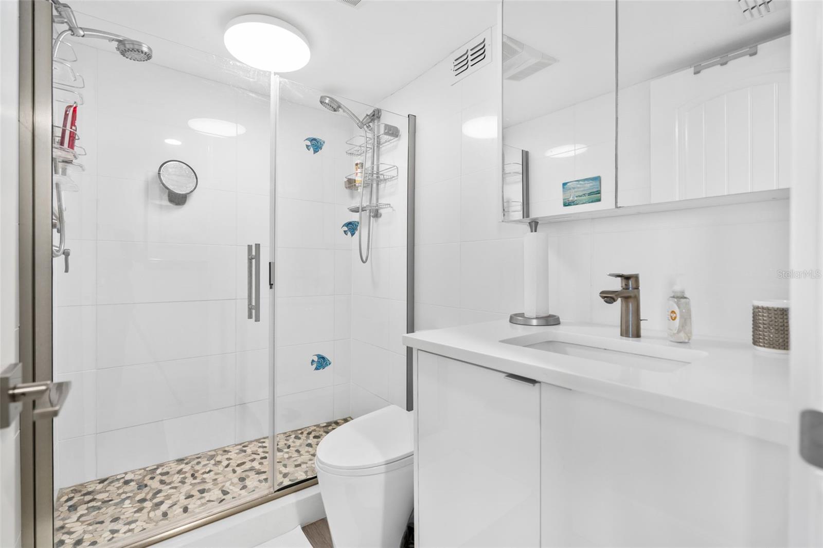 Image 23 of 32 For 1050 Longboat Club Road 506