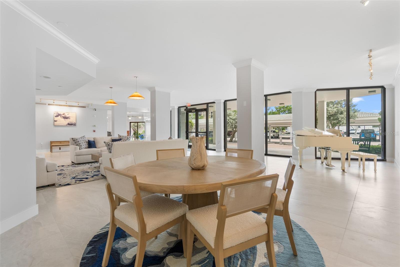 Image 26 of 32 For 1050 Longboat Club Road 506