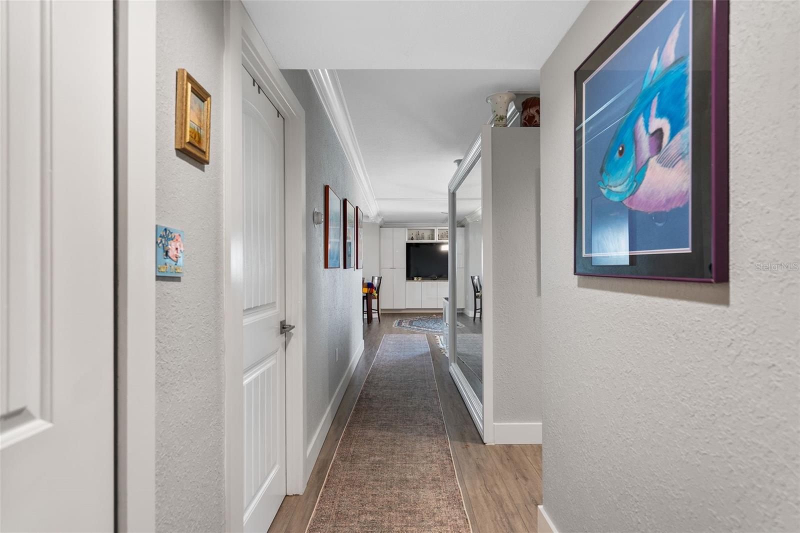 Image 7 of 32 For 1050 Longboat Club Road 506