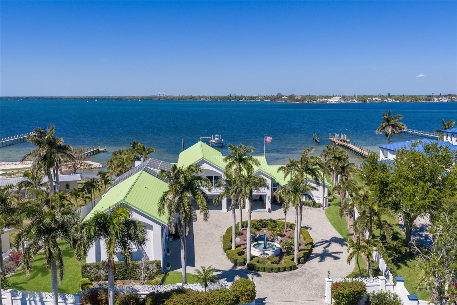 Image 3 of 94 For 6100 Riverview Boulevard