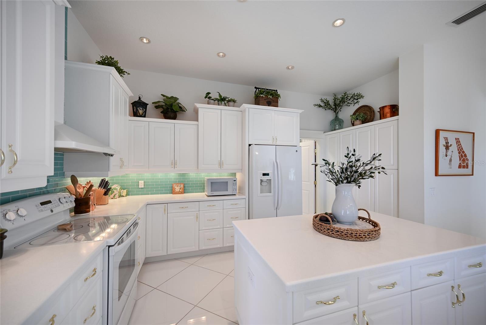 Image 34 of 94 For 6100 Riverview Boulevard