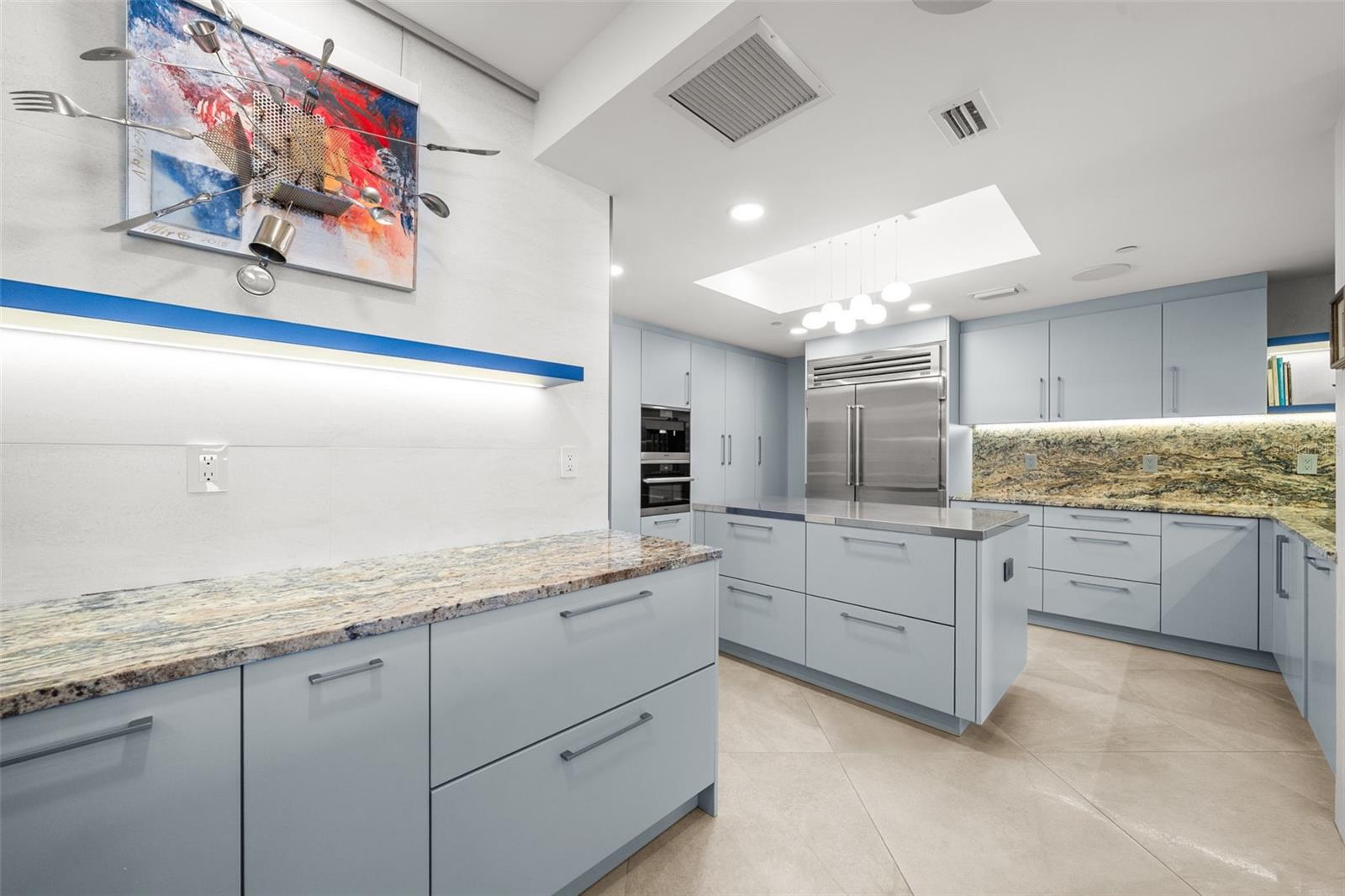 Image 18 of 48 For 1255 Gulfstream Avenue 1501