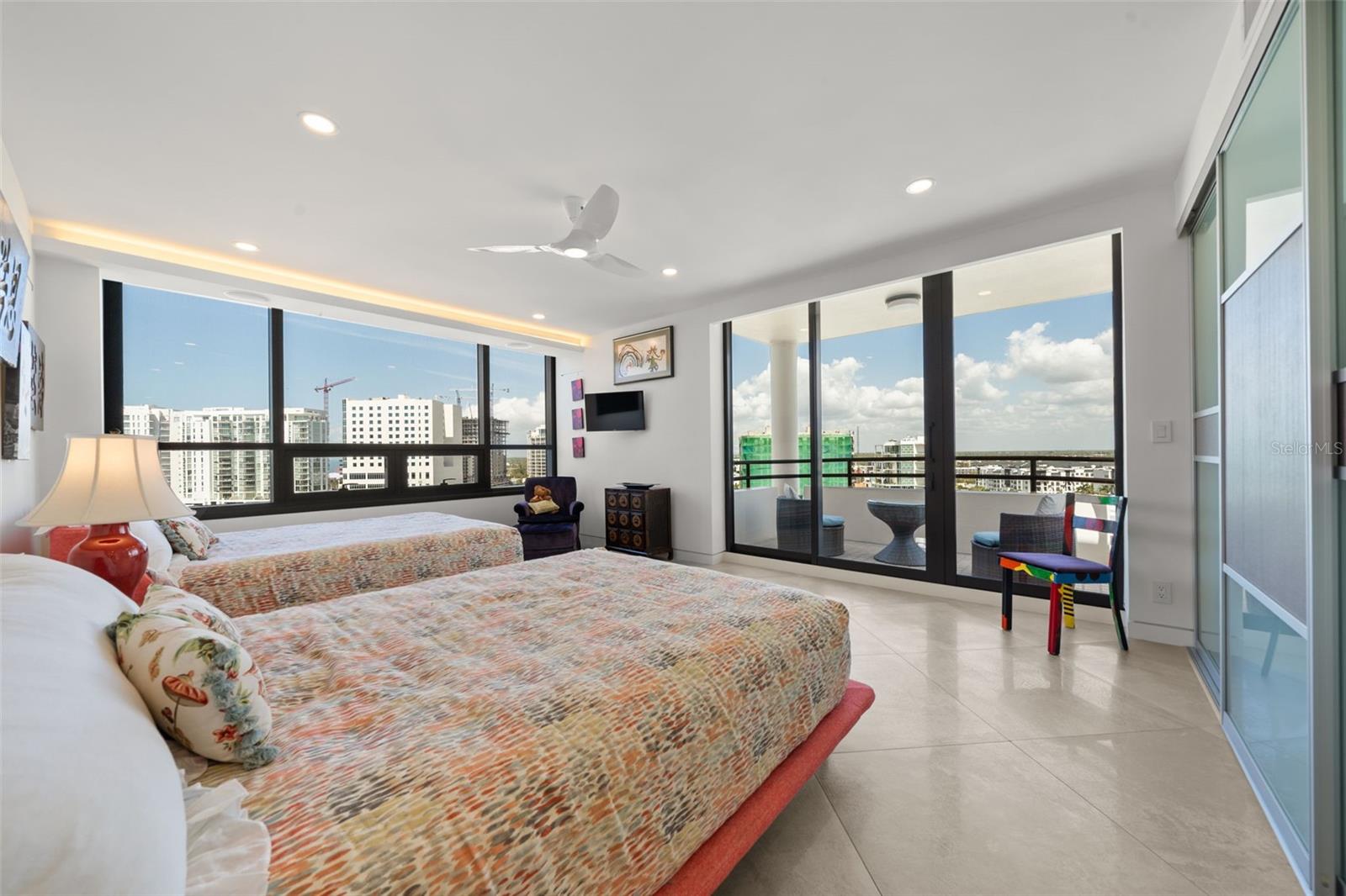 Image 32 of 48 For 1255 Gulfstream Avenue 1501