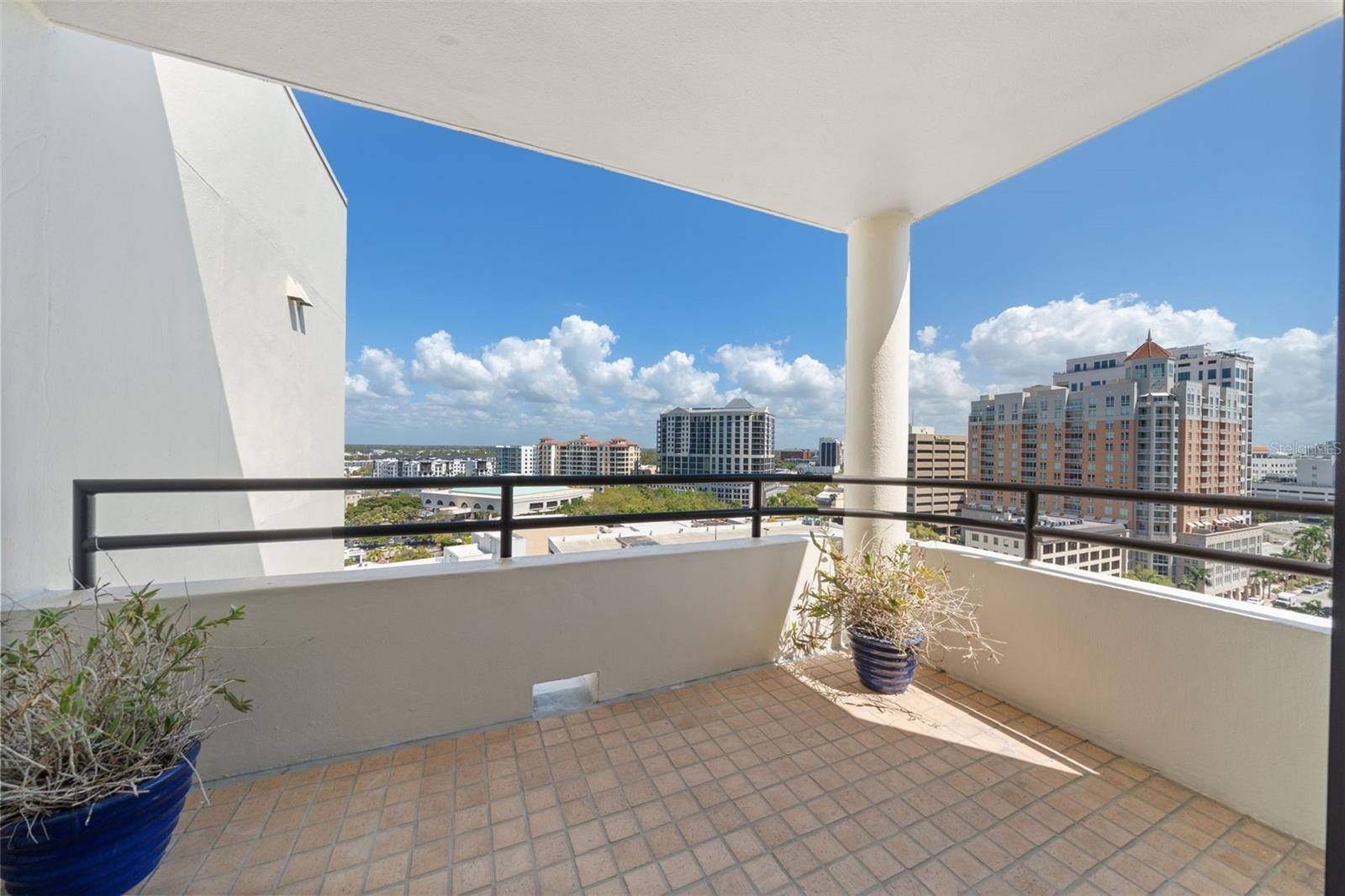 Image 34 of 48 For 1255 Gulfstream Avenue 1501