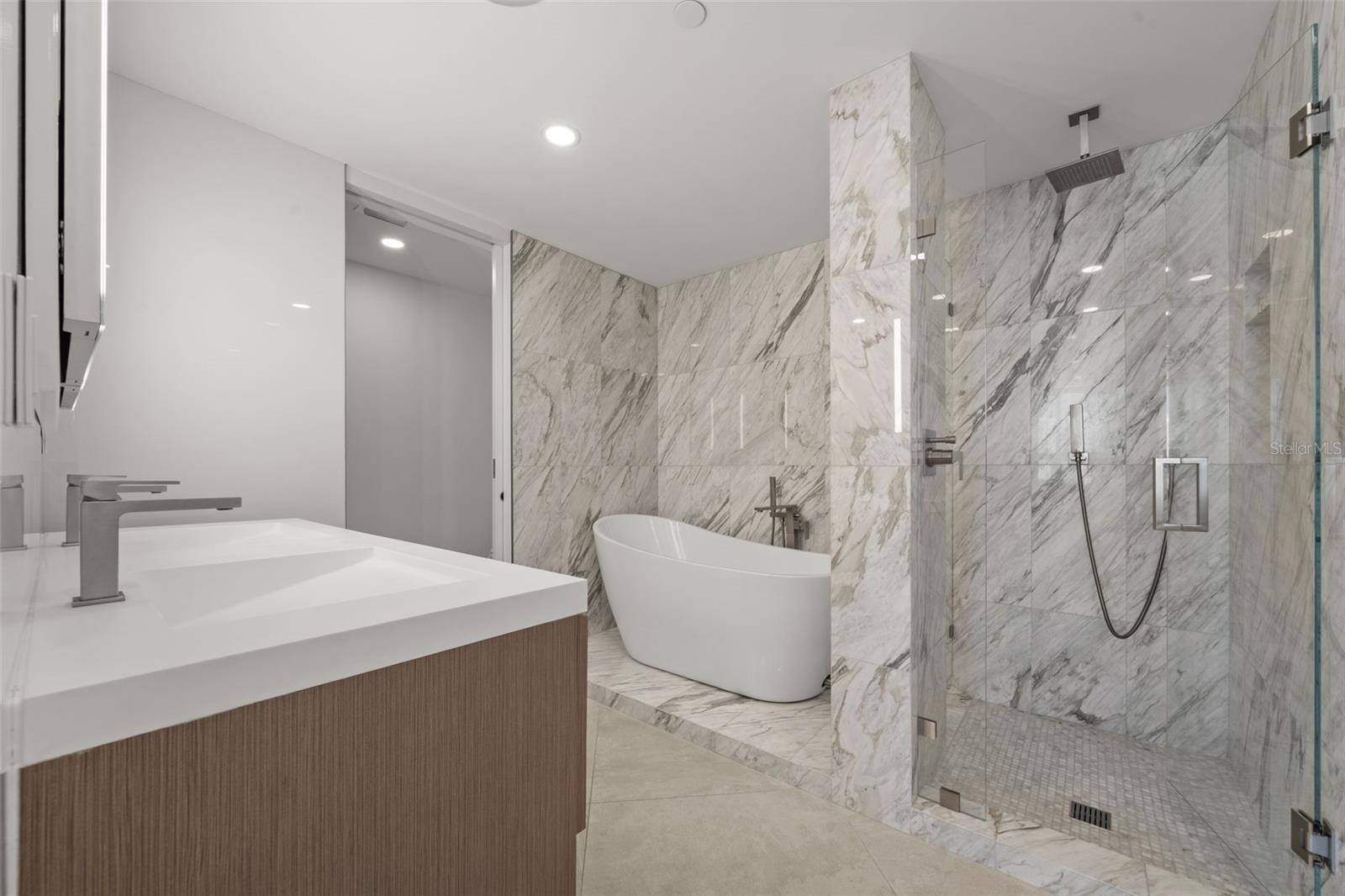 Image 35 of 48 For 1255 Gulfstream Avenue 1501