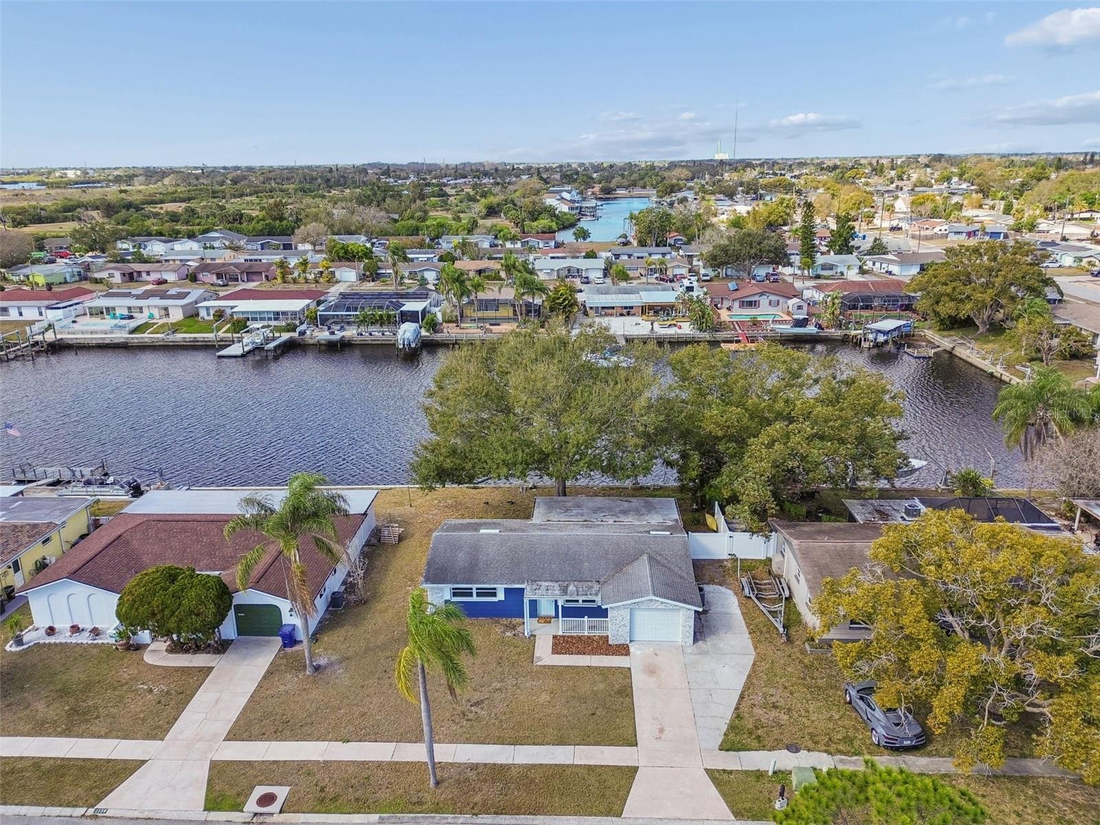 Listing photo id 49 for 1147 Rushmore Drive