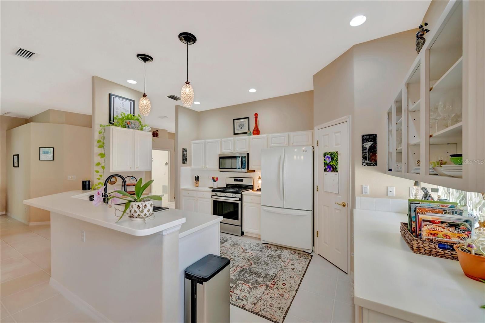 Image 21 of 75 For 6271 Sturbridge Court