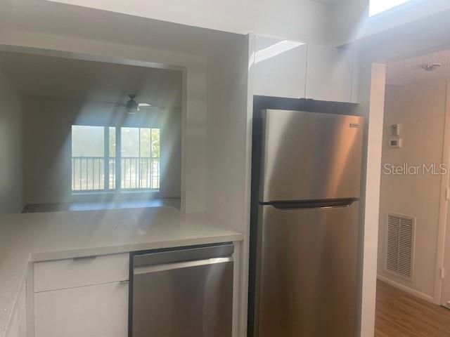 Image 5 of 18 For 1540 Glen Oaks Drive E B222