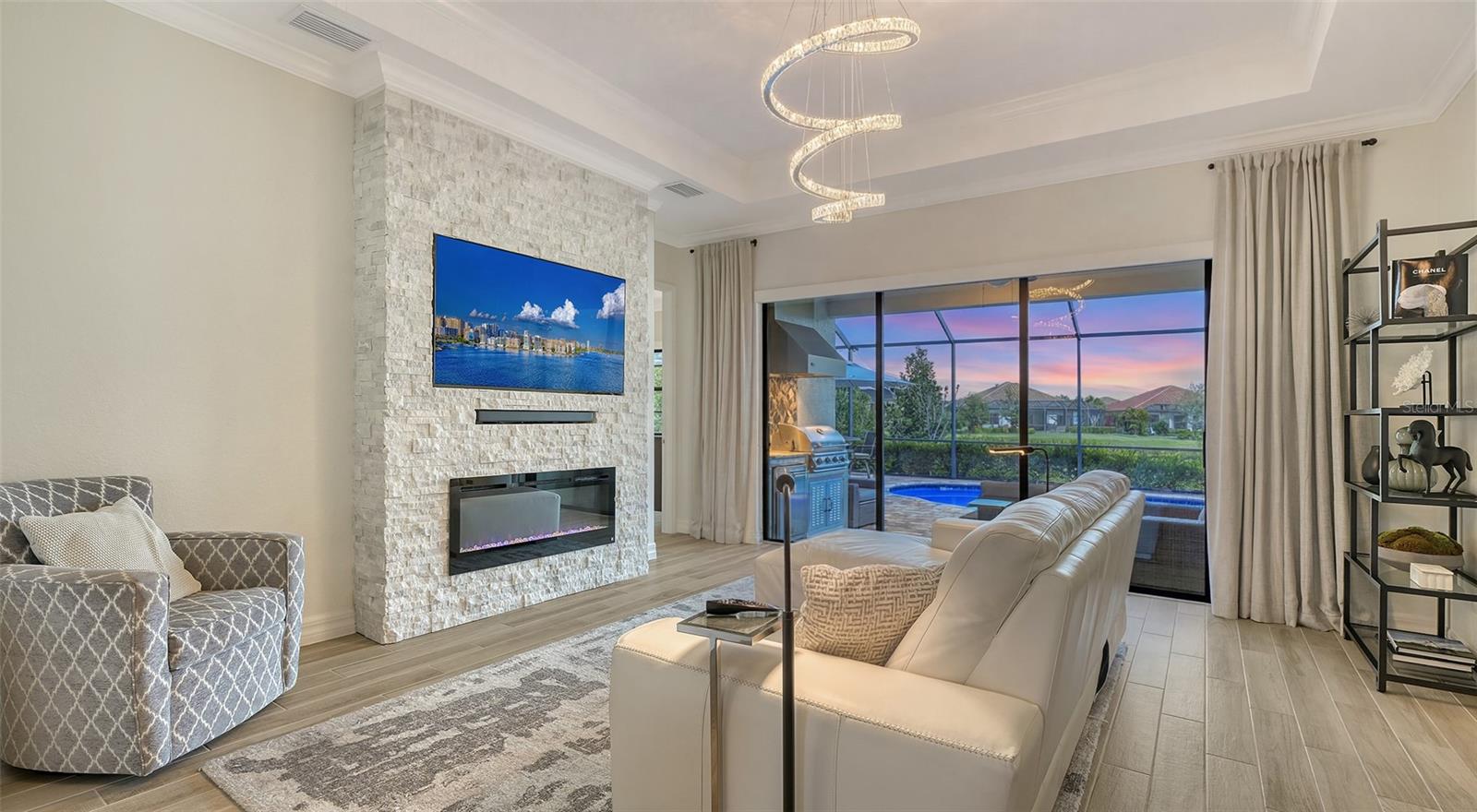 Image 4 of 76 For 15719 Seaton Place