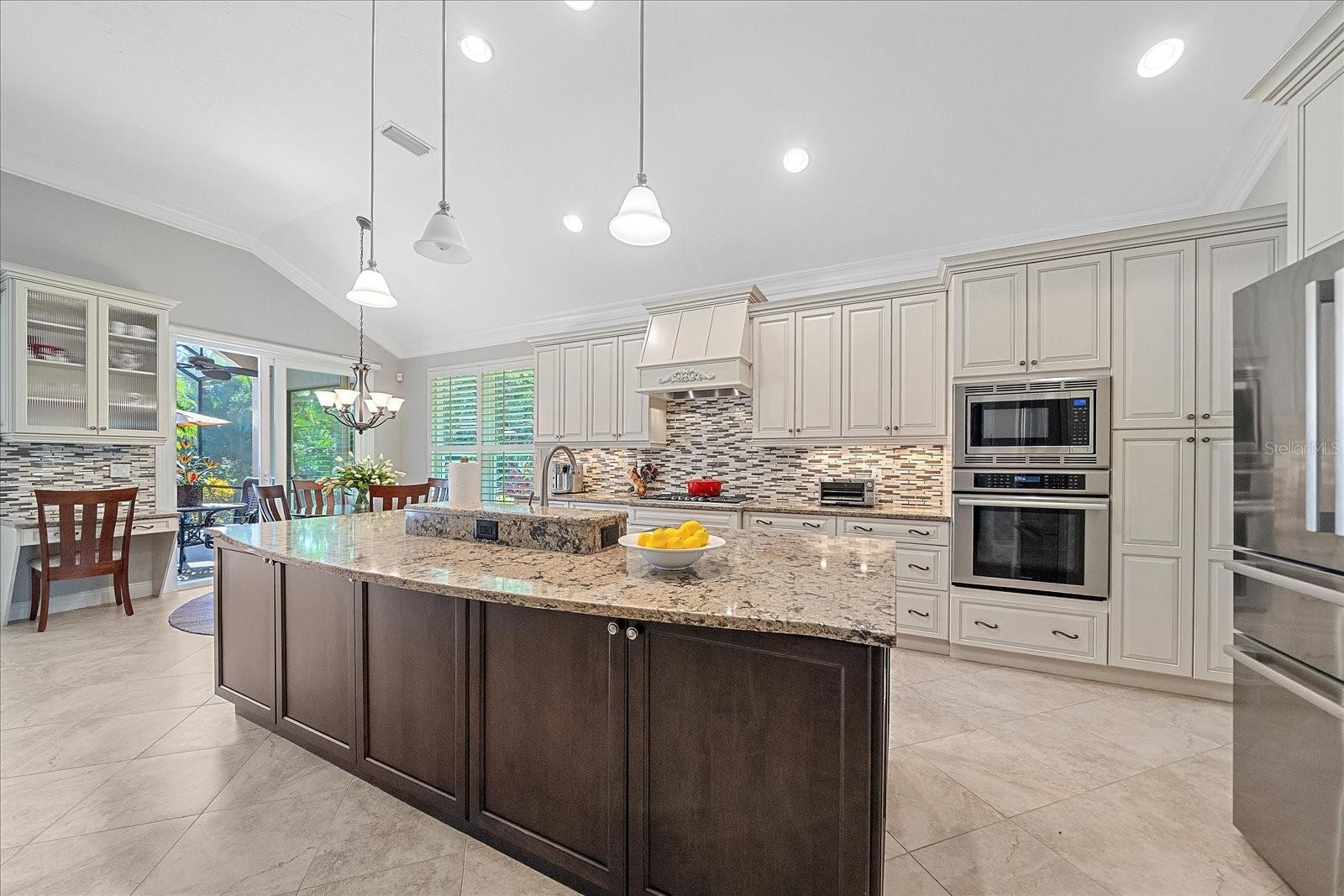 Image 14 of 40 For 7825 Troon Court